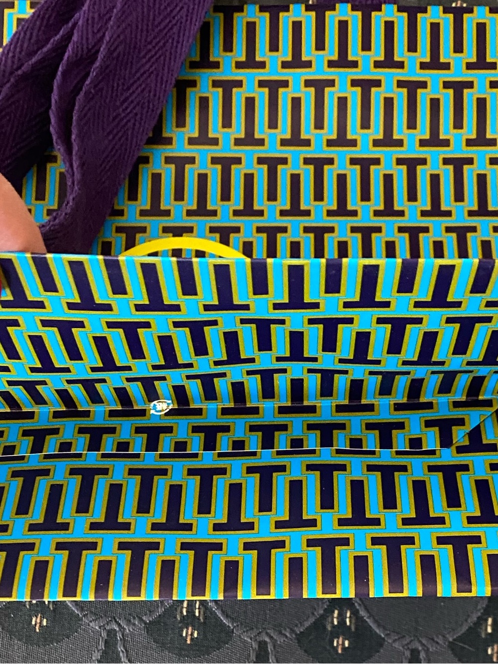 Tory Burch gift bag - Picture 3 of 4